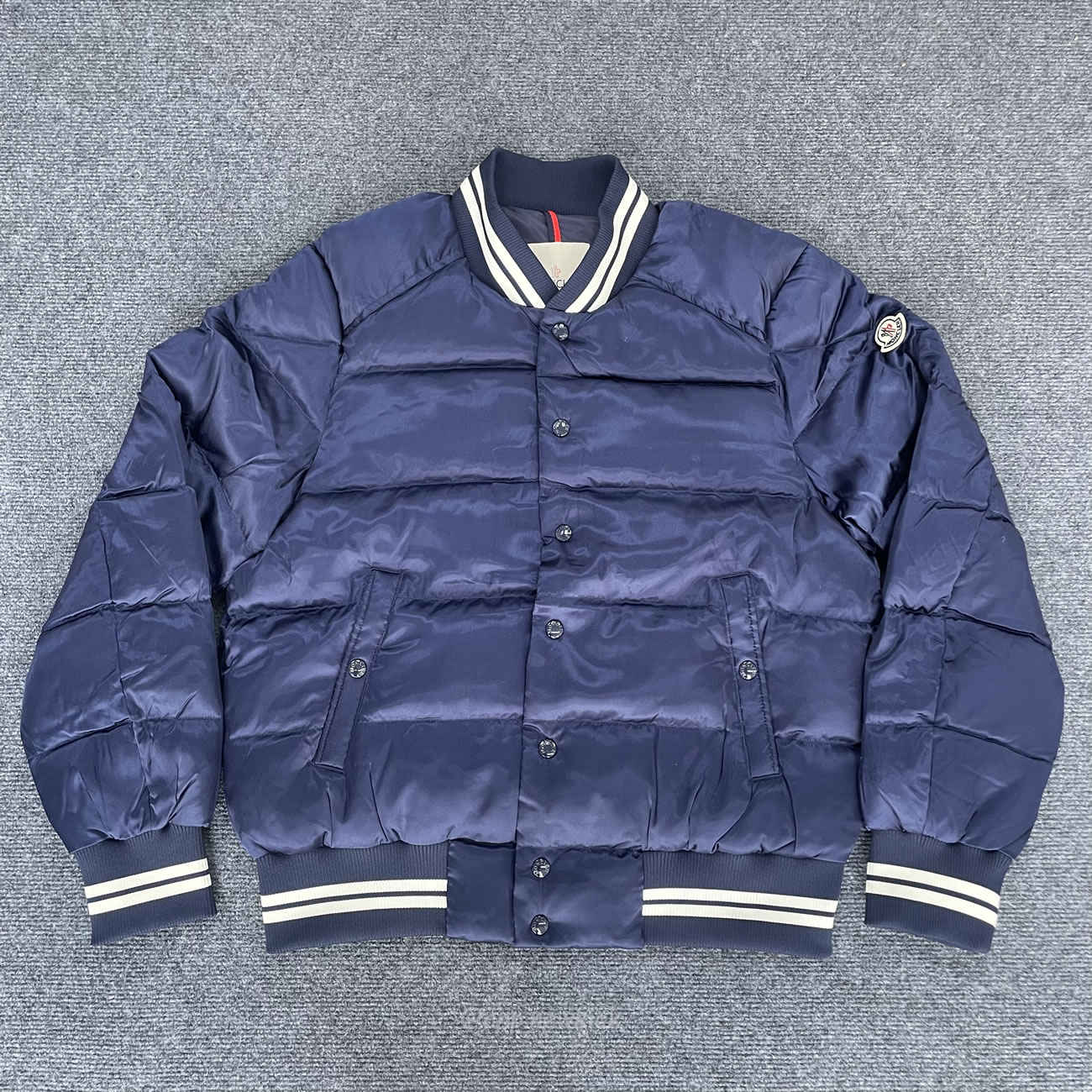 Moncler Dives Down Bomber Jacket (7) - newkick.vip